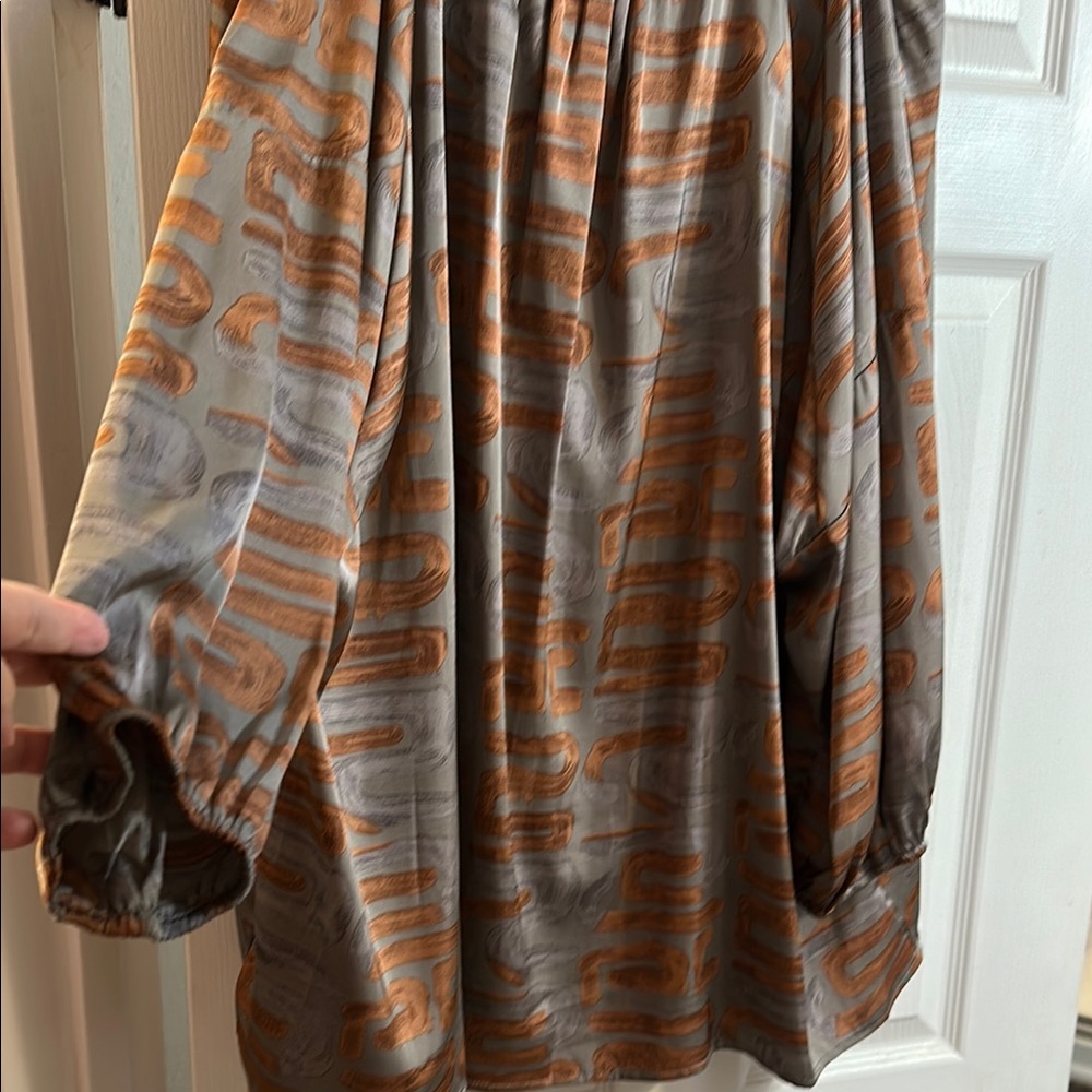 Entro Gray And Orange Patterned Top - image 6